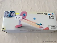 Shooting ball - afbeelding 1 van  2