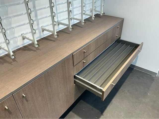 Shop concept brillenkast - afbeelding 4 van  5
