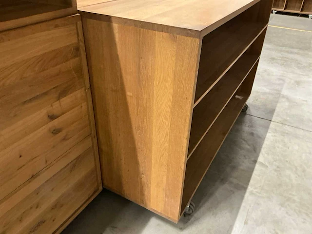 Shop furniture (2x) - afbeelding 3 van  5