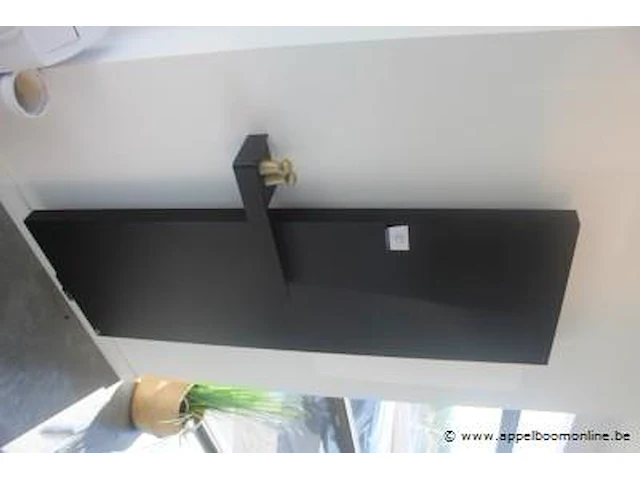 Showroom design radiator afm 98x190cm - afbeelding 1 van  1