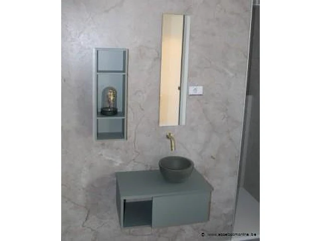 Showroom handenwasser plus spiegel en wandkastje afm plm 60x35x26cm en 80x20cm - afbeelding 1 van  3