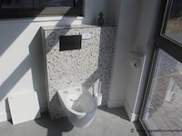 Showroom hangtoilet met accesoires - afbeelding 1 van  1