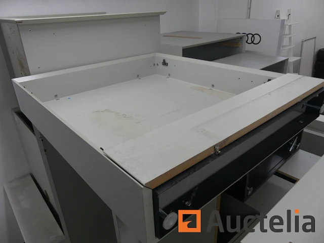 Showroom meubilair audi weinmann - afbeelding 2 van  16