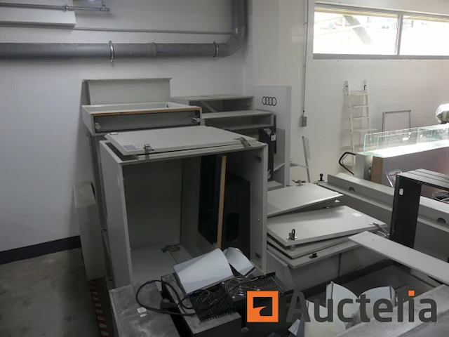 Showroom meubilair audi weinmann - afbeelding 10 van  16