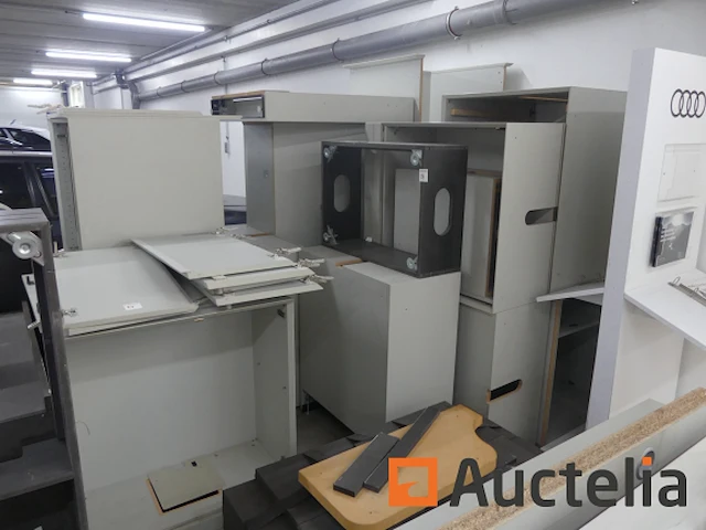 Showroom meubilair audi weinmann - afbeelding 11 van  16