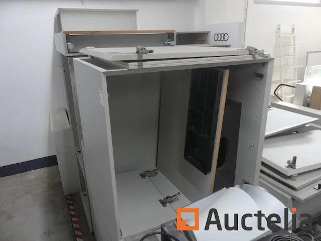 Showroom meubilair audi weinmann - afbeelding 13 van  16
