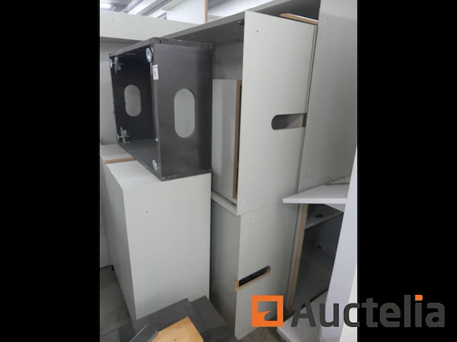 Showroom meubilair audi weinmann - afbeelding 14 van  16