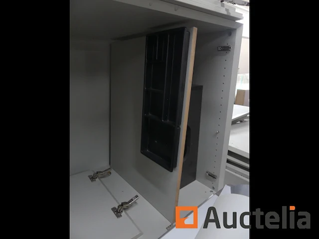 Showroom meubilair audi weinmann - afbeelding 16 van  16