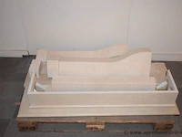 Showroom schoorsteenmantel uit natuursteen crema marfil afm 120x30x108cm, gedemonteerd - afbeelding 1 van  2