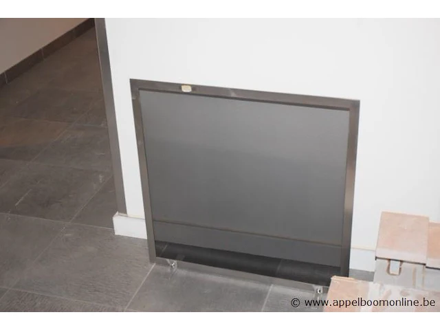 Showroom schoorsteenmantel uit natuursteen rosa levante afm 137x109x30cm, gedemonteerd - afbeelding 2 van  4
