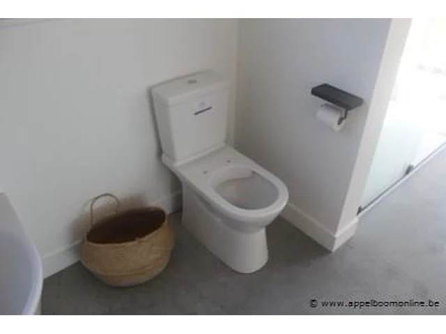 Showroom toilet villeroy & boch - afbeelding 1 van  2