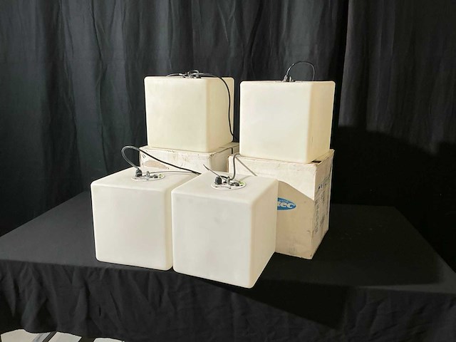 Showtec 30 dmx led-kubus (4x) - afbeelding 1 van  3