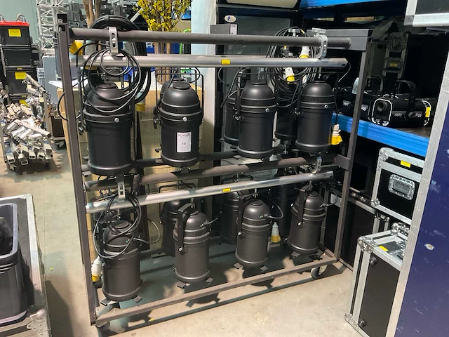 Showtec acl set, par 64 partij par-spots in transportkar - afbeelding 1 van  3