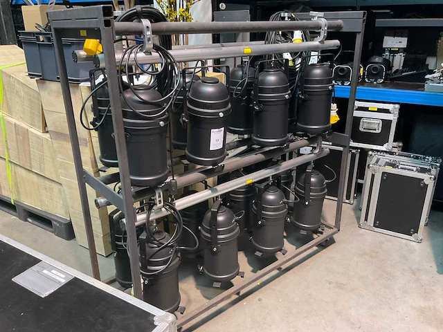 Showtec acl set, par 64 partij par-spots in transportkar - afbeelding 2 van  3