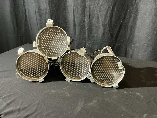 Showtec dmx 56” rgb led-par spotlight (4x) - afbeelding 2 van  6