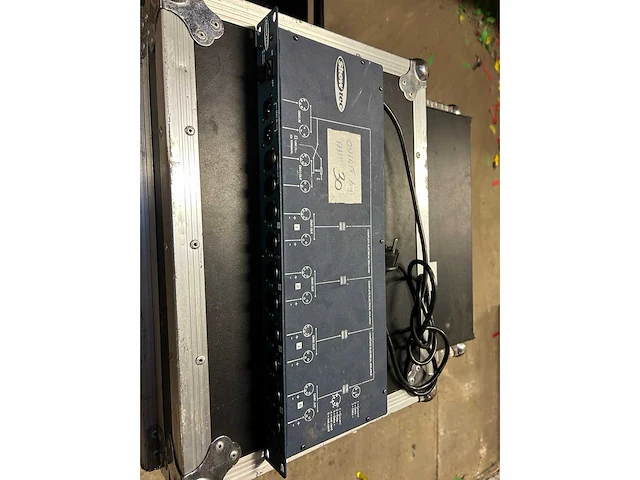 Showtec dmx booster - afbeelding 1 van  1