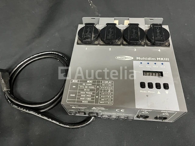 Showtec multidim mk iii 4-kanaals dimmer - afbeelding 1 van  1