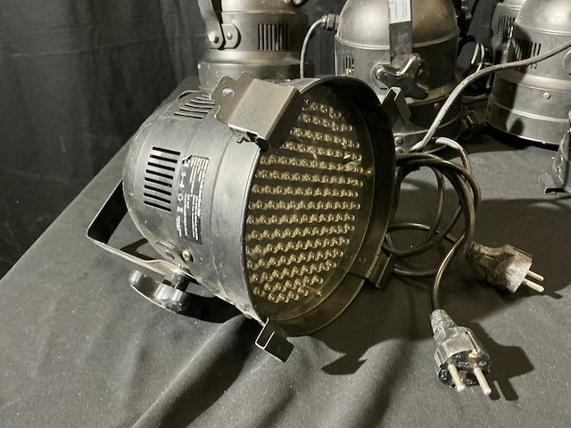 Showtec par 56 dmx par-spot led (19x) - afbeelding 3 van  5