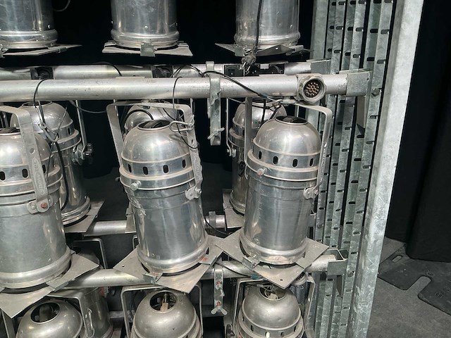 Showtec par 64 grijze projector par - afbeelding 11 van  22