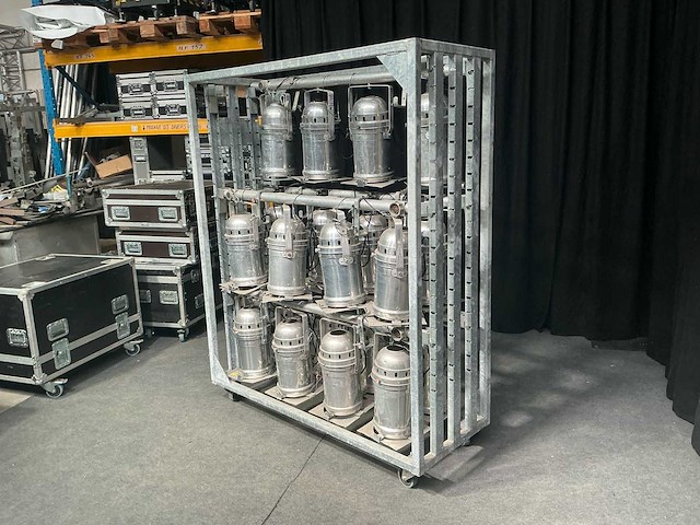 Showtec par 64 grijze projector par - afbeelding 1 van  22