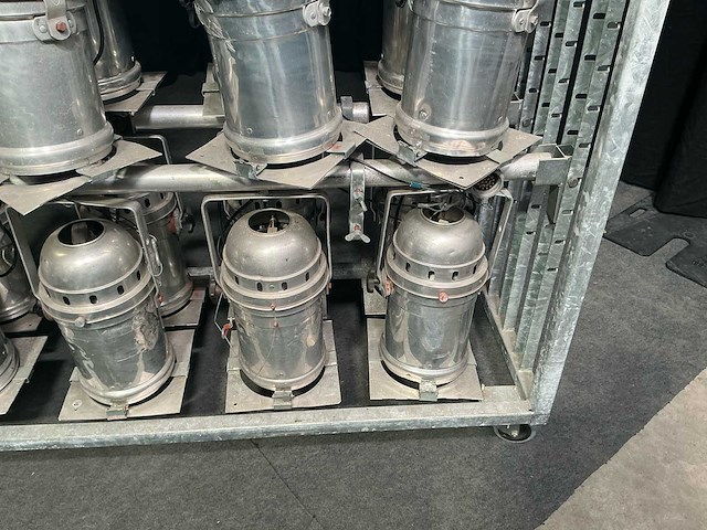 Showtec par 64 grijze projector par - afbeelding 13 van  22