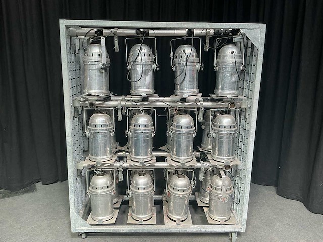 Showtec par 64 grijze projector par - afbeelding 18 van  22