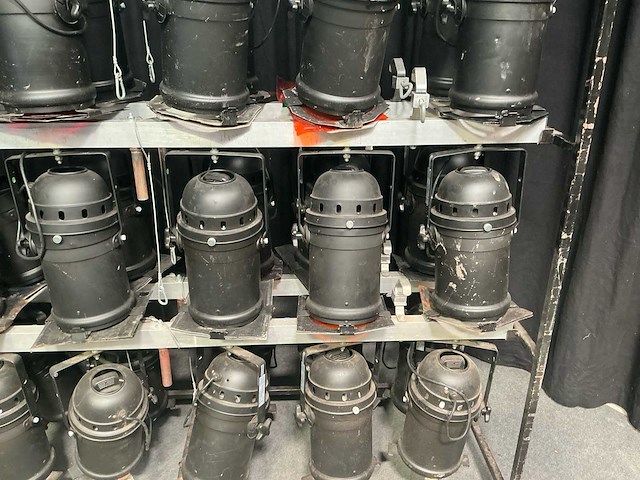 Showtec par 64 par-projector - afbeelding 9 van  23