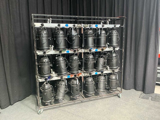 Showtec par 64 par-projector - afbeelding 18 van  23