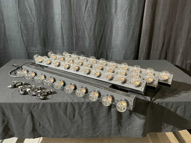 Showtec t10 sunstrip actif dmx e27 lichtbalk (4x) - afbeelding 1 van  8