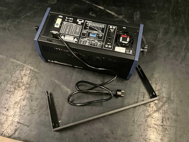 Showtec titan strobe 1500w dmx (2x) - afbeelding 4 van  8