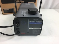 Showtec wtf-f800 800w rookmachine - afbeelding 4 van  6