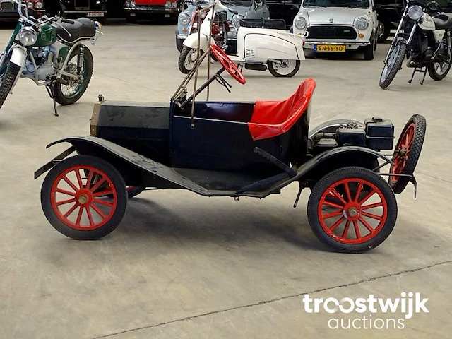 Shriner model-t-recreation (barn-find) - afbeelding 12 van  23