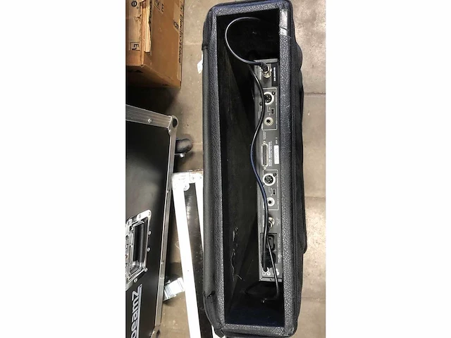 Shure 2 zenders + 1 dble-ontvanger tijdens de vlucht - afbeelding 2 van  2