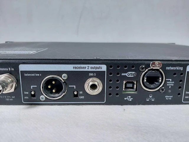 Shure uhf receiver ur4d-q5 2-channel (740-814mhz) - afbeelding 8 van  9