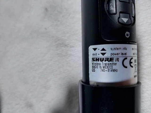 Shure uhf receiver ur4d-q5 w/2 x beltpack ur1-q5 & 2 x handmicrophone ur2-q5 (740-814mhz) - afbeelding 6 van  14