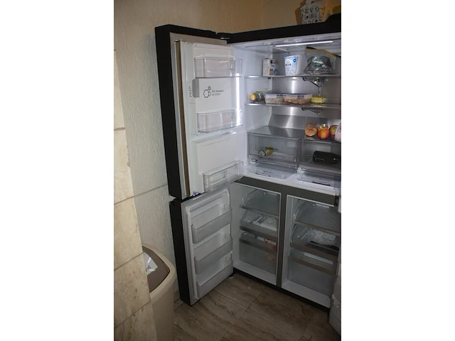 Side by side koelkast lg inverter linear (schade aan deur) (13) - afbeelding 2 van  11