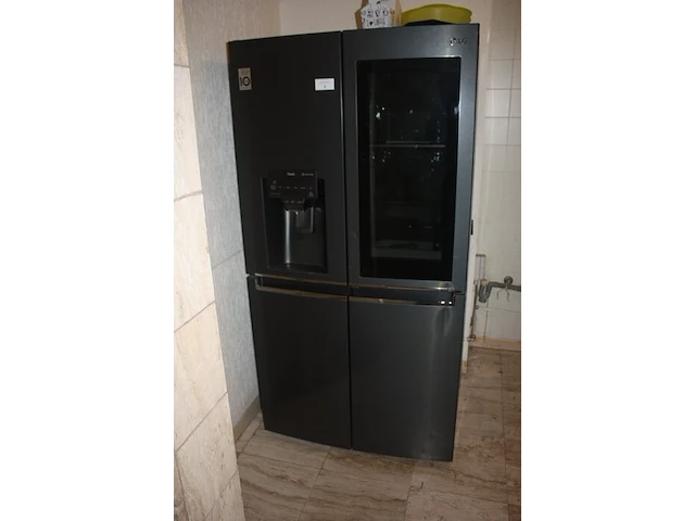 Side by side koelkast lg inverter linear (schade aan deur) (13) - afbeelding 1 van  11