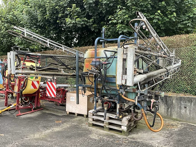 Sieger sm gedragen veldspuit - afbeelding 3 van  10