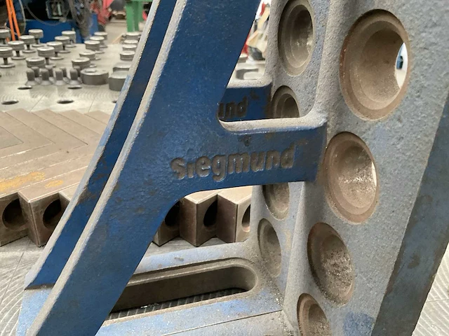 Siegmund lastafel met opspangereedschappen - afbeelding 8 van  16