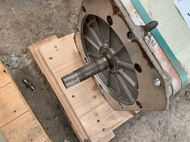 Siemens 1pv5138-4ws24-z servomotor - afbeelding 3 van  4