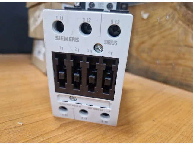 Siemens 3rt1036 magneetschakelaar - afbeelding 3 van  5