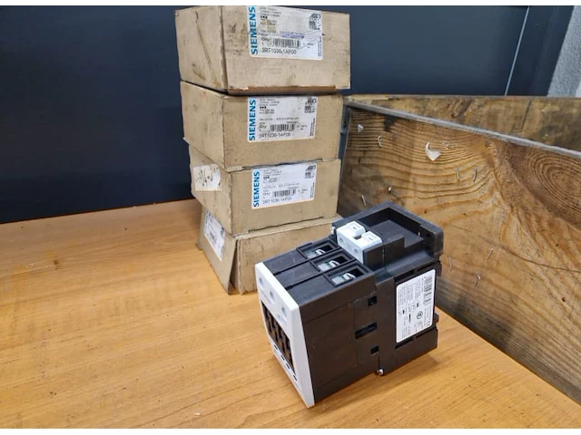 Siemens 3rt1036 magneetschakelaar - afbeelding 5 van  5