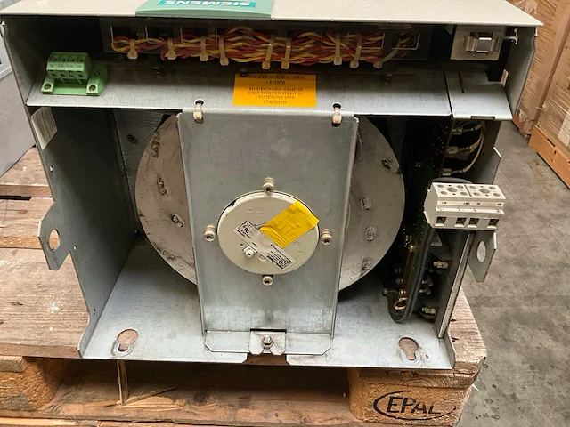 Siemens 6ra7091-6dv62-0 frequentieregelaar - afbeelding 8 van  9