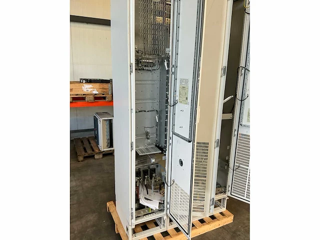 Siemens active line module sinamics s120 cabinet module frequentieregelaar kast - afbeelding 3 van  13