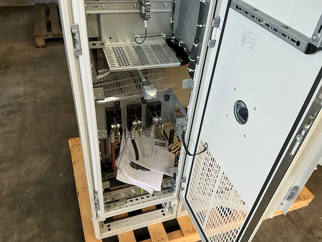 Siemens active line module sinamics s120 cabinet module frequentieregelaar kast - afbeelding 4 van  13