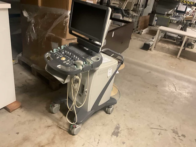 Siemens acuson x700 mobiel echo-apparaat - afbeelding 2 van  5