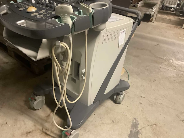 Siemens acuson x700 mobiel echo-apparaat - afbeelding 5 van  5