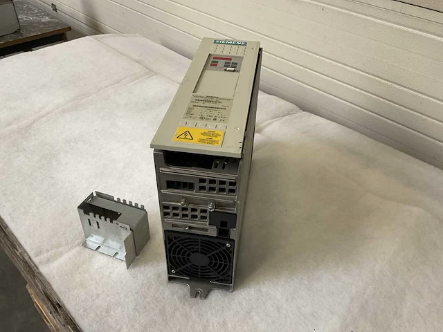 Siemens dc inverter simovert mc 6se7021-3tb51-z omvormer - afbeelding 1 van  5