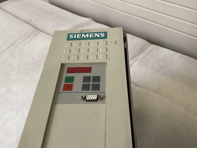 Siemens dc inverter simovert mc 6se7021-3tb51-z omvormer - afbeelding 2 van  5