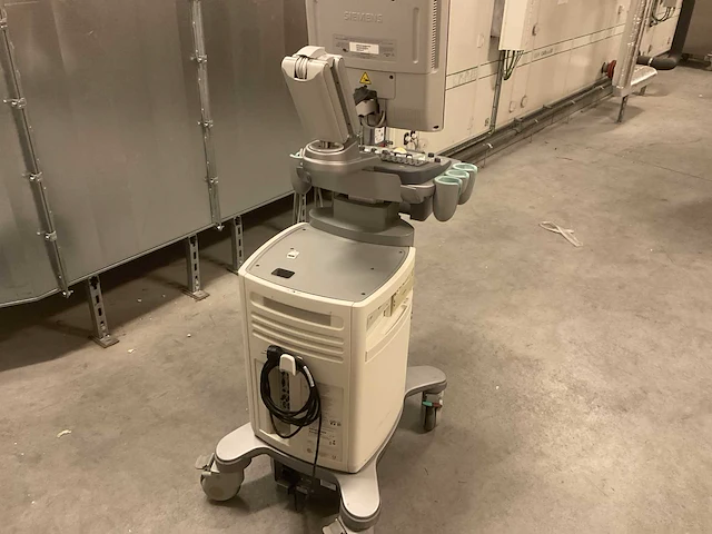 Siemens ecuson x300 mobiel echo-apparaat - afbeelding 6 van  6